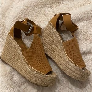 Espadrille wedge